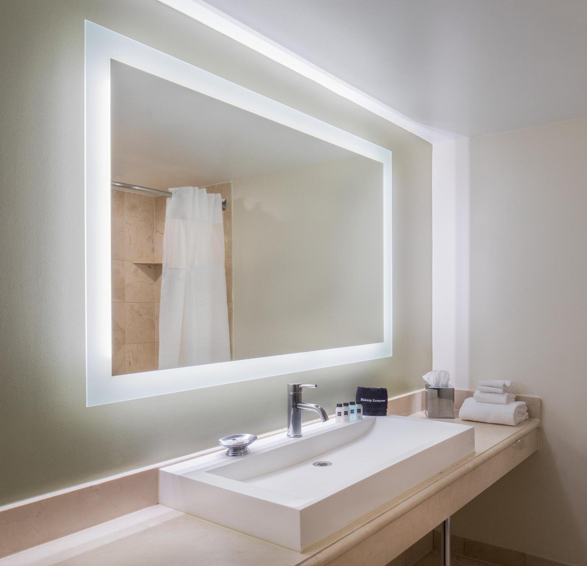 Pier 5 Hotel Baltimore, Curio Collection by Hilton Camera foto